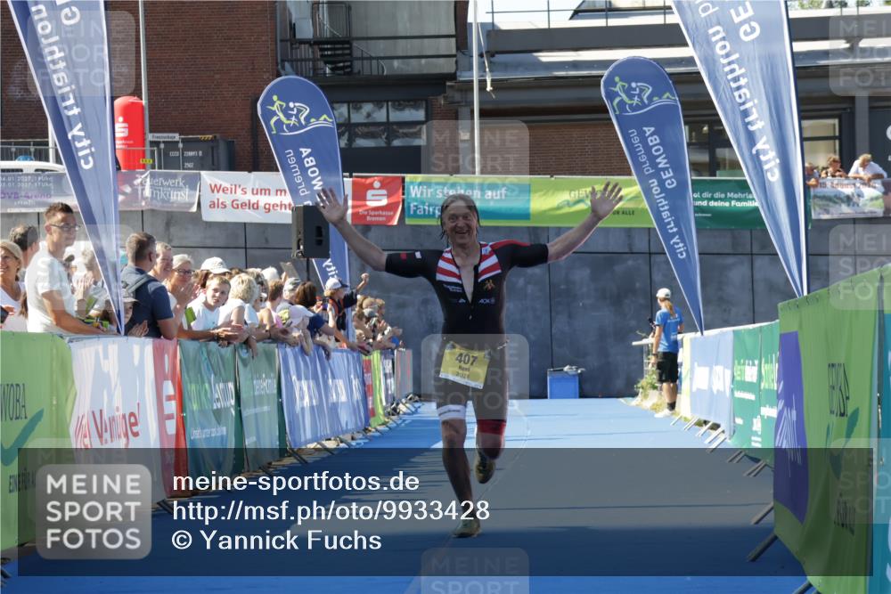 09.08.2026 - GEWOBA Citytriathlon Bremen Yannick Fuchs http://msf.ph/oto/9933428 09.08.2026 11:24:34 Ziel 407 meine-sportfotos.de