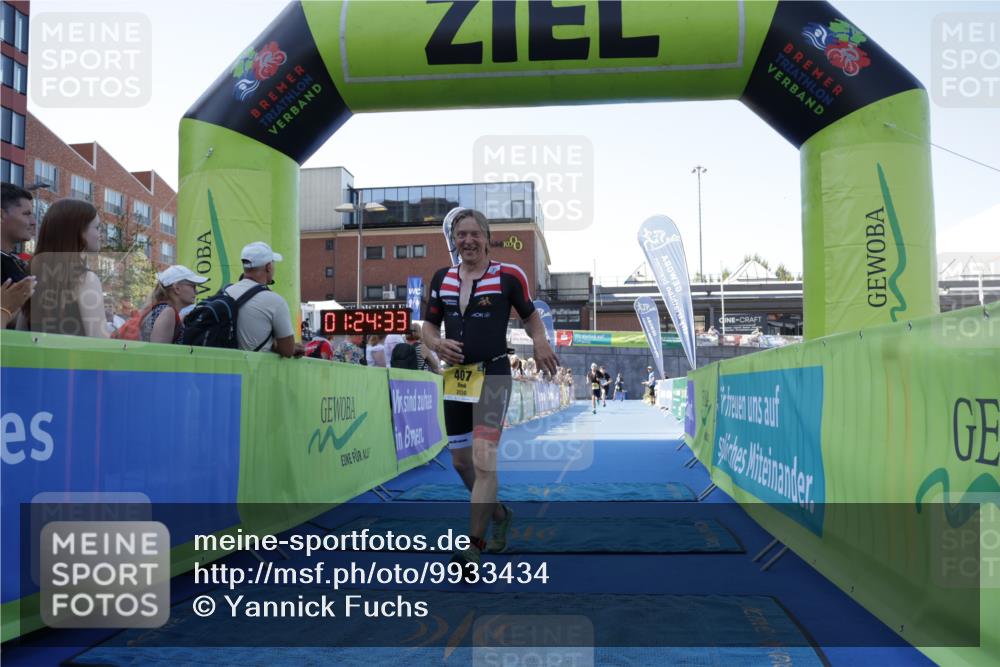 09.08.2026 - GEWOBA Citytriathlon Bremen Yannick Fuchs http://msf.ph/oto/9933434 09.08.2026 11:24:37 Ziel 129, 392, 407 meine-sportfotos.de
