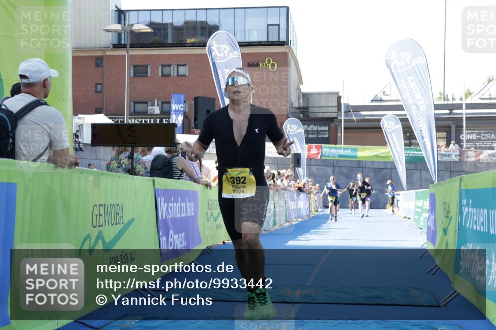 09.08.2026 - GEWOBA Citytriathlon Bremen Yannick Fuchs http://msf.ph/oto/9933442 09.08.2026 11:24:43 Ziel 43, 129, 383, 392, 398 meine-sportfotos.de