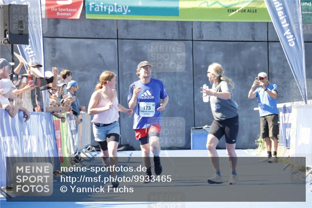 09.08.2026 - GEWOBA Citytriathlon Bremen Yannick Fuchs http://msf.ph/oto/9933465 09.08.2026 11:24:53 Ziel 173 meine-sportfotos.de