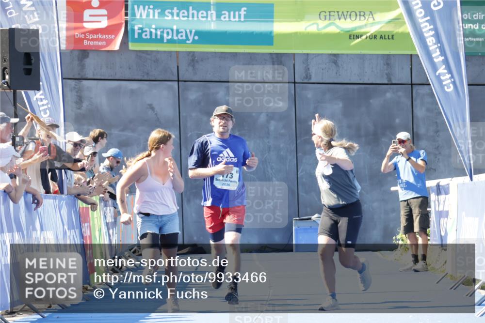 09.08.2026 - GEWOBA Citytriathlon Bremen Yannick Fuchs http://msf.ph/oto/9933466 09.08.2026 11:24:54 Ziel 173 meine-sportfotos.de