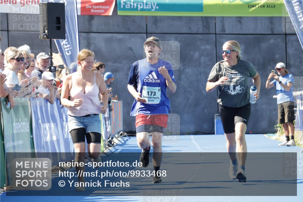 09.08.2026 - GEWOBA Citytriathlon Bremen Yannick Fuchs http://msf.ph/oto/9933468 09.08.2026 11:24:55 Ziel 173 meine-sportfotos.de