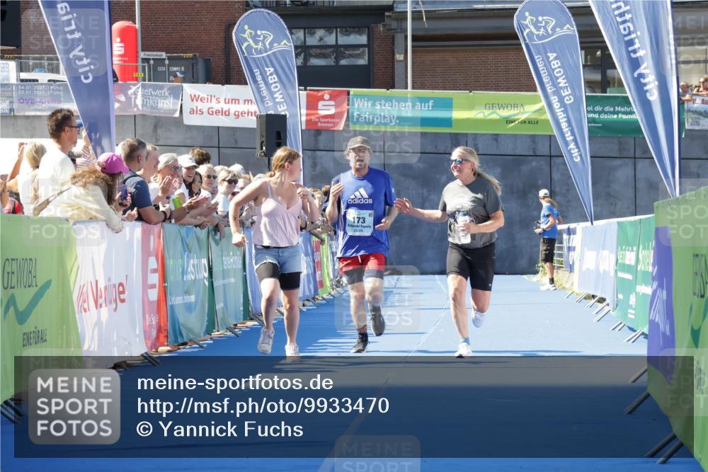09.08.2026 - GEWOBA Citytriathlon Bremen Yannick Fuchs http://msf.ph/oto/9933470 09.08.2026 11:24:56 Ziel 173 meine-sportfotos.de