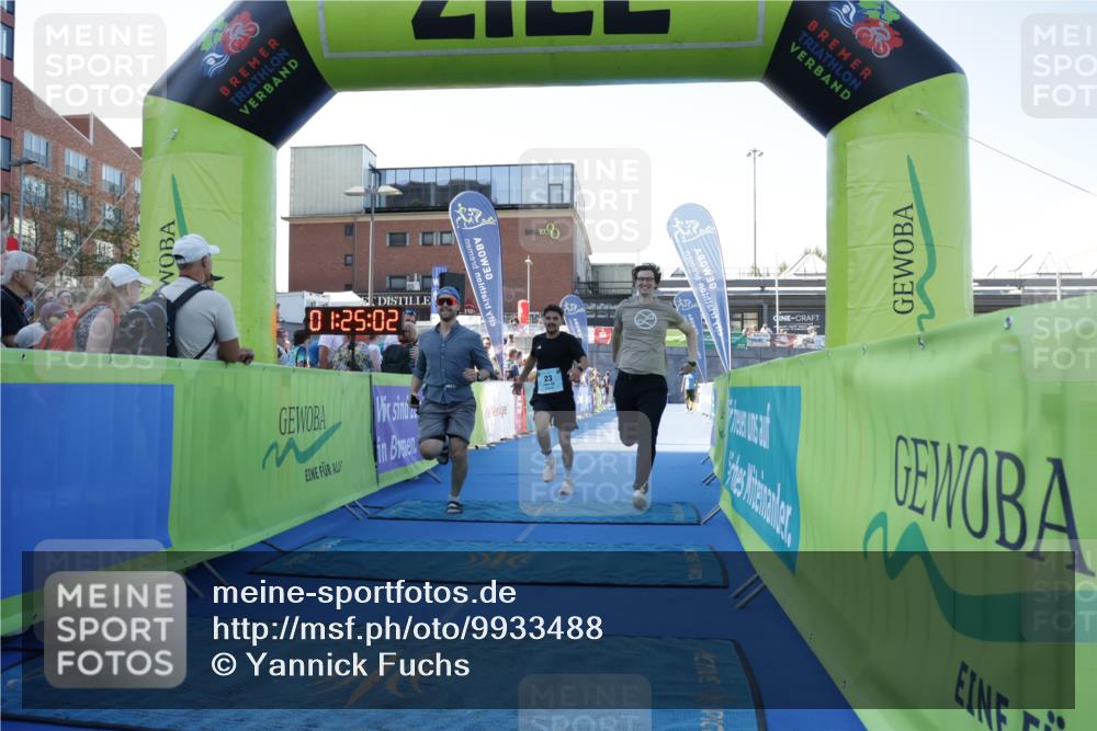 09.08.2026 - GEWOBA Citytriathlon Bremen Yannick Fuchs http://msf.ph/oto/9933488 09.08.2026 11:25:06 Ziel 23 meine-sportfotos.de
