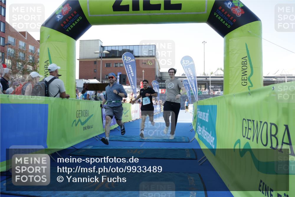 09.08.2026 - GEWOBA Citytriathlon Bremen Yannick Fuchs http://msf.ph/oto/9933489 09.08.2026 11:25:07 Ziel 23 meine-sportfotos.de