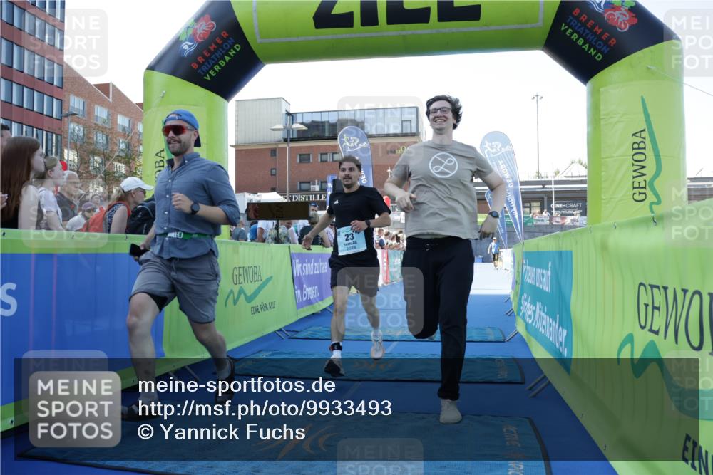 09.08.2026 - GEWOBA Citytriathlon Bremen Yannick Fuchs http://msf.ph/oto/9933493 09.08.2026 11:25:07 Ziel 23 meine-sportfotos.de
