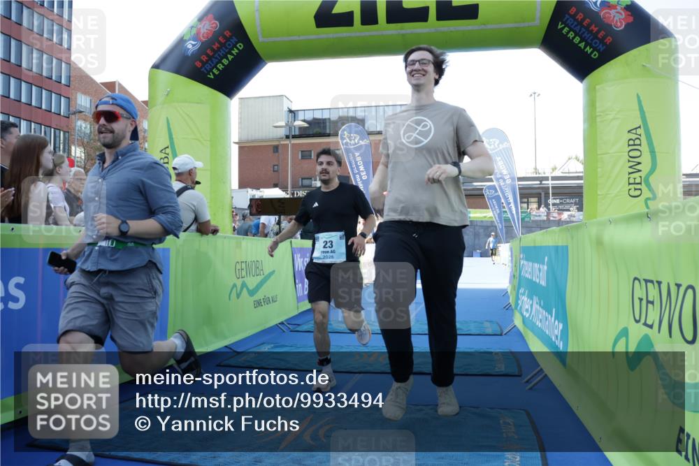 09.08.2026 - GEWOBA Citytriathlon Bremen Yannick Fuchs http://msf.ph/oto/9933494 09.08.2026 11:25:07 Ziel 23 meine-sportfotos.de