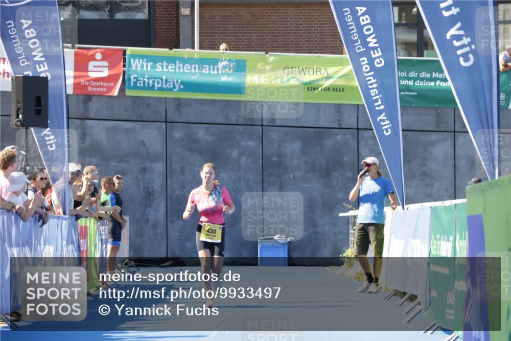 09.08.2026 - GEWOBA Citytriathlon Bremen Yannick Fuchs http://msf.ph/oto/9933497 09.08.2026 11:25:23 Ziel 430 meine-sportfotos.de