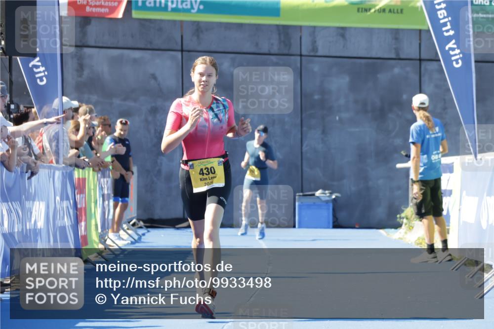 09.08.2026 - GEWOBA Citytriathlon Bremen Yannick Fuchs http://msf.ph/oto/9933498 09.08.2026 11:25:25 Ziel 430 meine-sportfotos.de