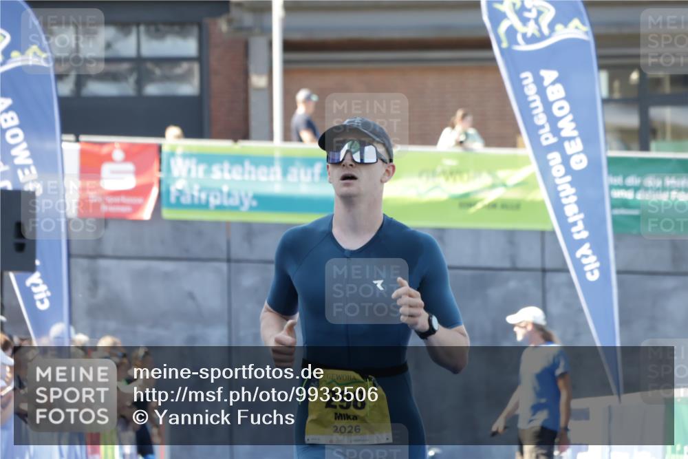 09.08.2026 - GEWOBA Citytriathlon Bremen Yannick Fuchs http://msf.ph/oto/9933506 09.08.2026 11:25:34 Ziel 298 meine-sportfotos.de