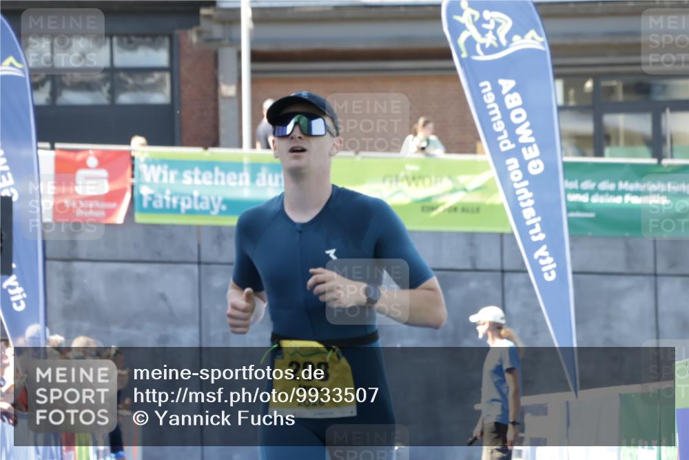 09.08.2026 - GEWOBA Citytriathlon Bremen Yannick Fuchs http://msf.ph/oto/9933507 09.08.2026 11:25:34 Ziel 298 meine-sportfotos.de