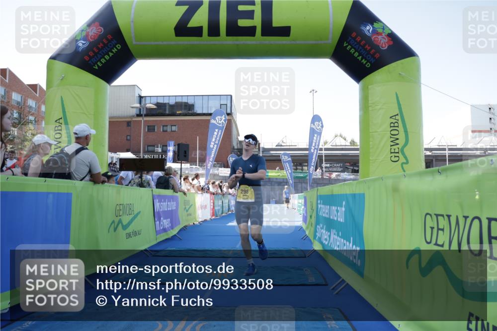 09.08.2026 - GEWOBA Citytriathlon Bremen Yannick Fuchs http://msf.ph/oto/9933508 09.08.2026 11:25:36 Ziel 298 meine-sportfotos.de