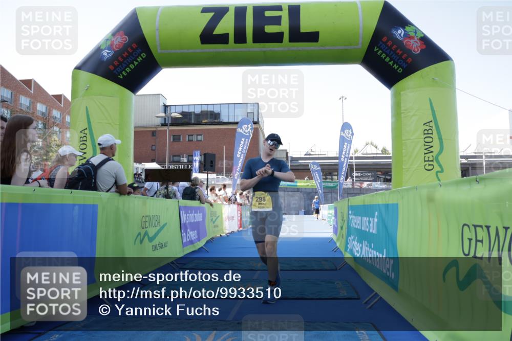 09.08.2026 - GEWOBA Citytriathlon Bremen Yannick Fuchs http://msf.ph/oto/9933510 09.08.2026 11:25:36 Ziel 298 meine-sportfotos.de