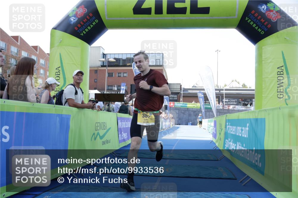 09.08.2026 - GEWOBA Citytriathlon Bremen Yannick Fuchs http://msf.ph/oto/9933536 09.08.2026 11:26:10 Ziel 363 meine-sportfotos.de