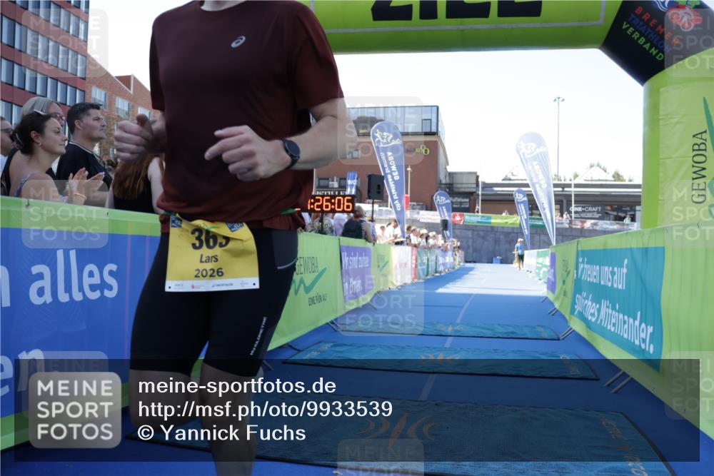 09.08.2026 - GEWOBA Citytriathlon Bremen Yannick Fuchs http://msf.ph/oto/9933539 09.08.2026 11:26:11 Ziel 363 meine-sportfotos.de