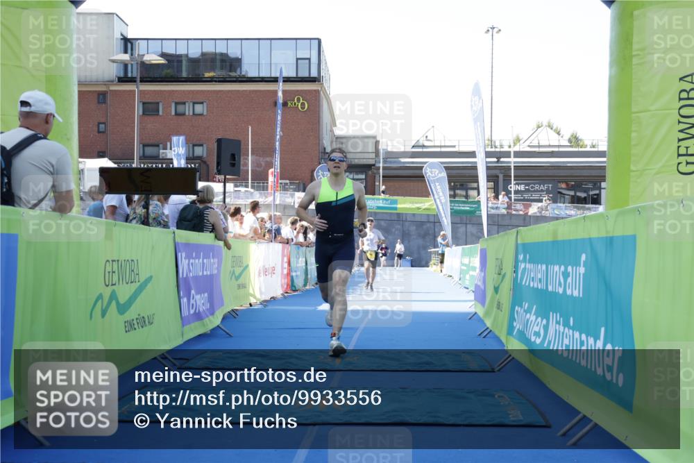 09.08.2026 - GEWOBA Citytriathlon Bremen Yannick Fuchs http://msf.ph/oto/9933556 09.08.2026 11:27:05 Ziel 329, 362, 396 meine-sportfotos.de