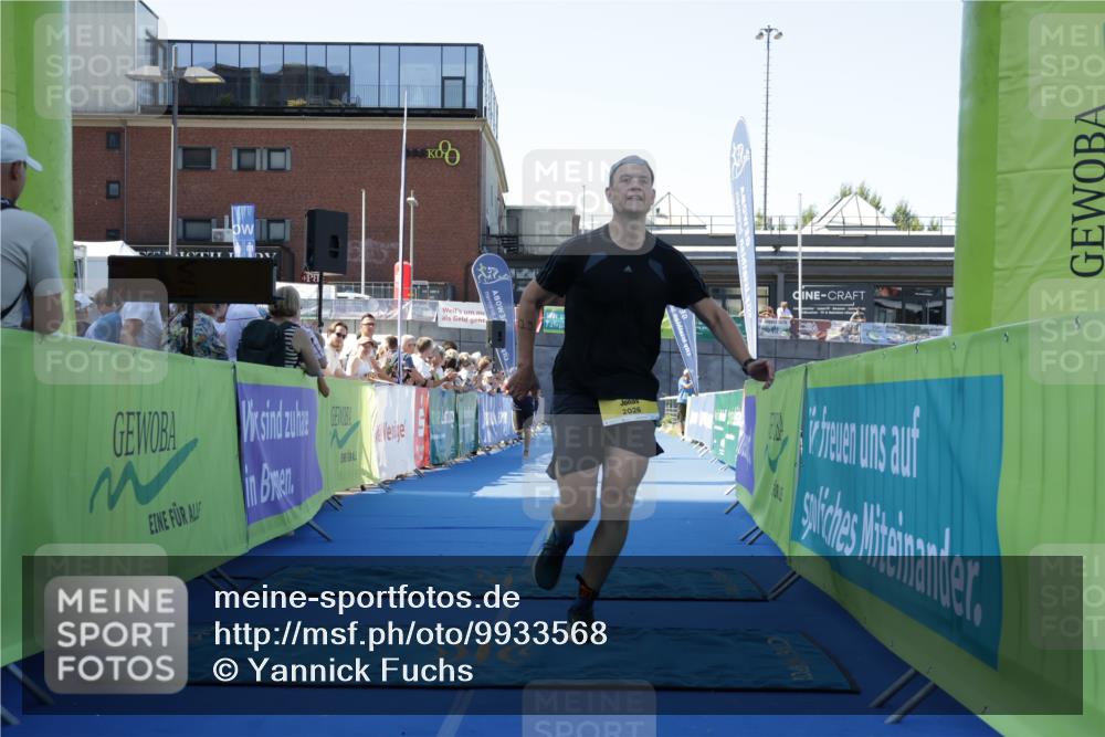 09.08.2026 - GEWOBA Citytriathlon Bremen Yannick Fuchs http://msf.ph/oto/9933568 09.08.2026 11:27:10 Ziel 215, 329, 396 meine-sportfotos.de
