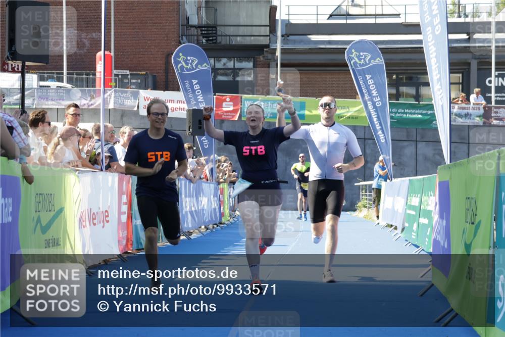 09.08.2026 - GEWOBA Citytriathlon Bremen Yannick Fuchs http://msf.ph/oto/9933571 09.08.2026 11:27:12 Ziel 215, 329, 396 meine-sportfotos.de