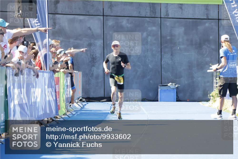 09.08.2026 - GEWOBA Citytriathlon Bremen Yannick Fuchs http://msf.ph/oto/9933602 09.08.2026 11:27:37 Ziel  meine-sportfotos.de