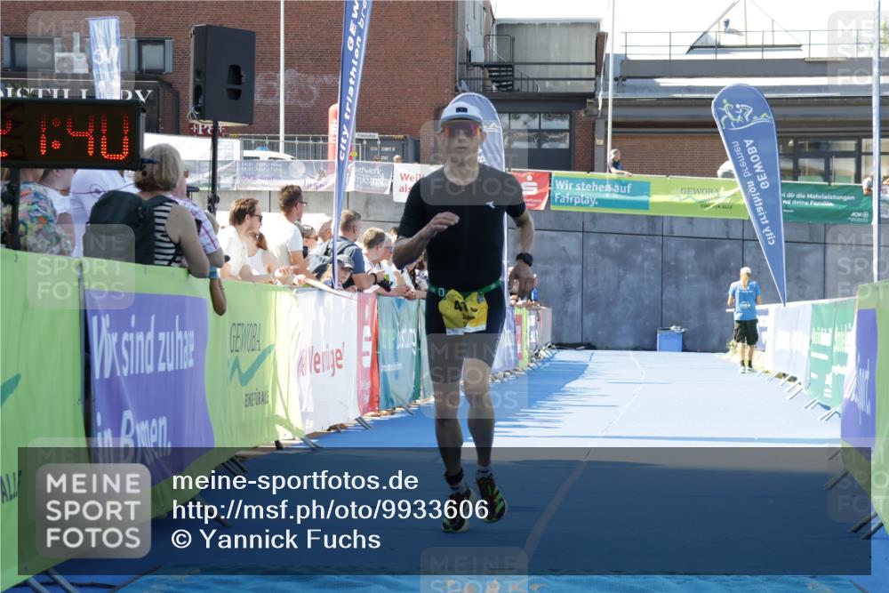 09.08.2026 - GEWOBA Citytriathlon Bremen Yannick Fuchs http://msf.ph/oto/9933606 09.08.2026 11:27:44 Ziel 410 meine-sportfotos.de