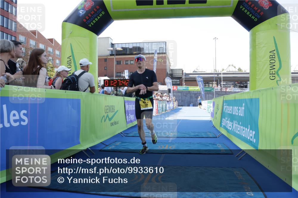 09.08.2026 - GEWOBA Citytriathlon Bremen Yannick Fuchs http://msf.ph/oto/9933610 09.08.2026 11:27:46 Ziel 410 meine-sportfotos.de