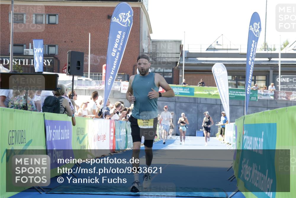 09.08.2026 - GEWOBA Citytriathlon Bremen Yannick Fuchs http://msf.ph/oto/9933621 09.08.2026 11:28:04 Ziel 209, 352, 369 meine-sportfotos.de