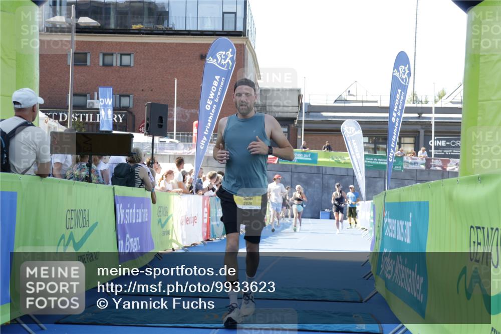 09.08.2026 - GEWOBA Citytriathlon Bremen Yannick Fuchs http://msf.ph/oto/9933623 09.08.2026 11:28:05 Ziel 209, 352 meine-sportfotos.de