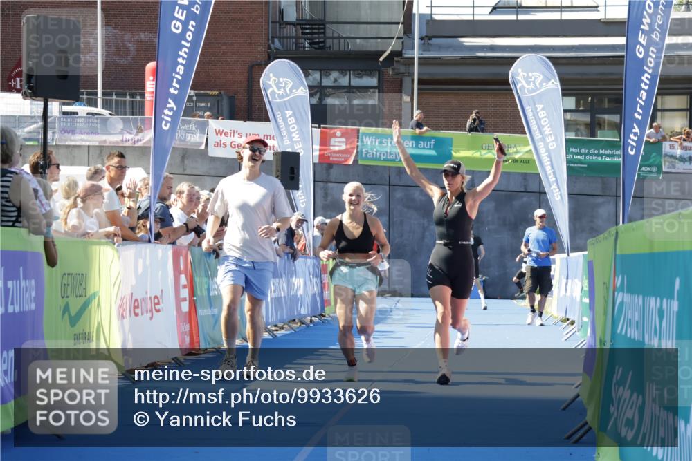 09.08.2026 - GEWOBA Citytriathlon Bremen Yannick Fuchs http://msf.ph/oto/9933626 09.08.2026 11:28:08 Ziel 209, 352 meine-sportfotos.de