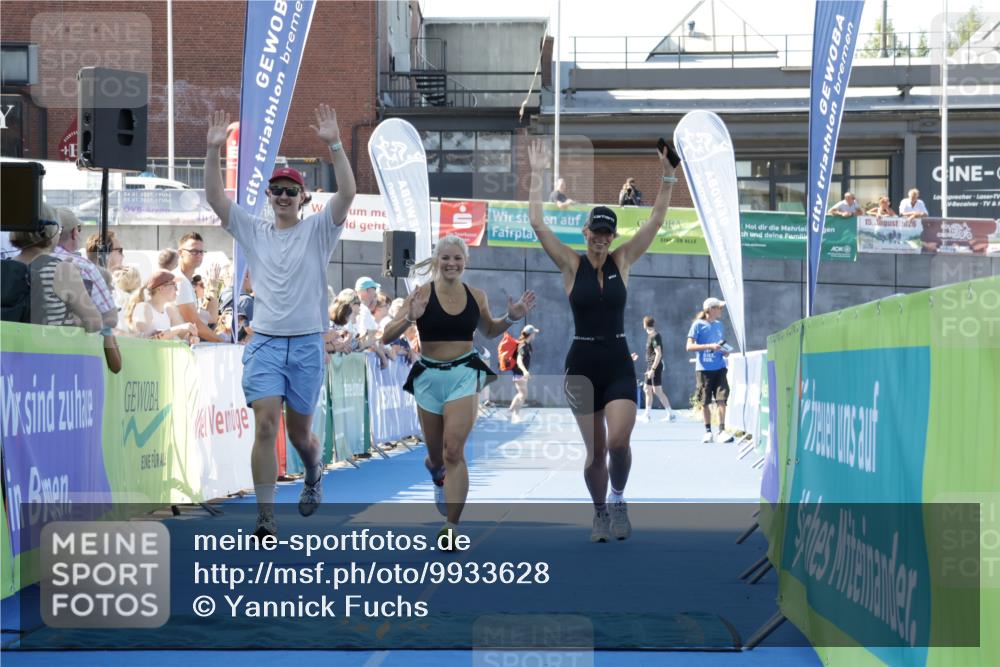 09.08.2026 - GEWOBA Citytriathlon Bremen Yannick Fuchs http://msf.ph/oto/9933628 09.08.2026 11:28:09 Ziel 209 meine-sportfotos.de