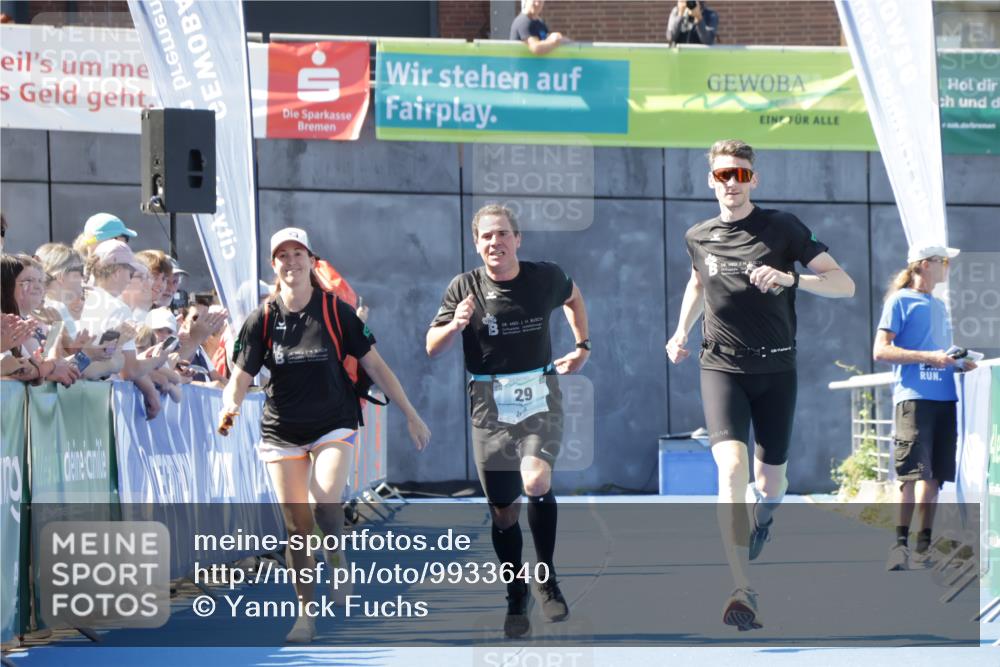 09.08.2026 - GEWOBA Citytriathlon Bremen Yannick Fuchs http://msf.ph/oto/9933640 09.08.2026 11:28:15 Ziel 29 meine-sportfotos.de