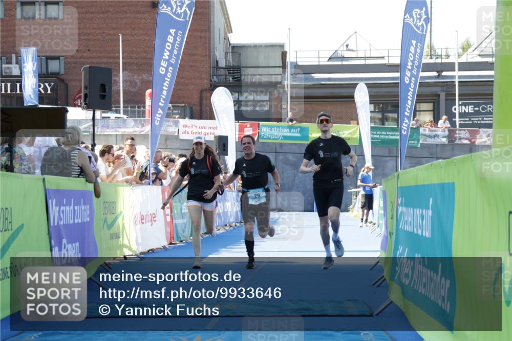 09.08.2026 - GEWOBA Citytriathlon Bremen Yannick Fuchs http://msf.ph/oto/9933646 09.08.2026 11:28:17 Ziel 29 meine-sportfotos.de