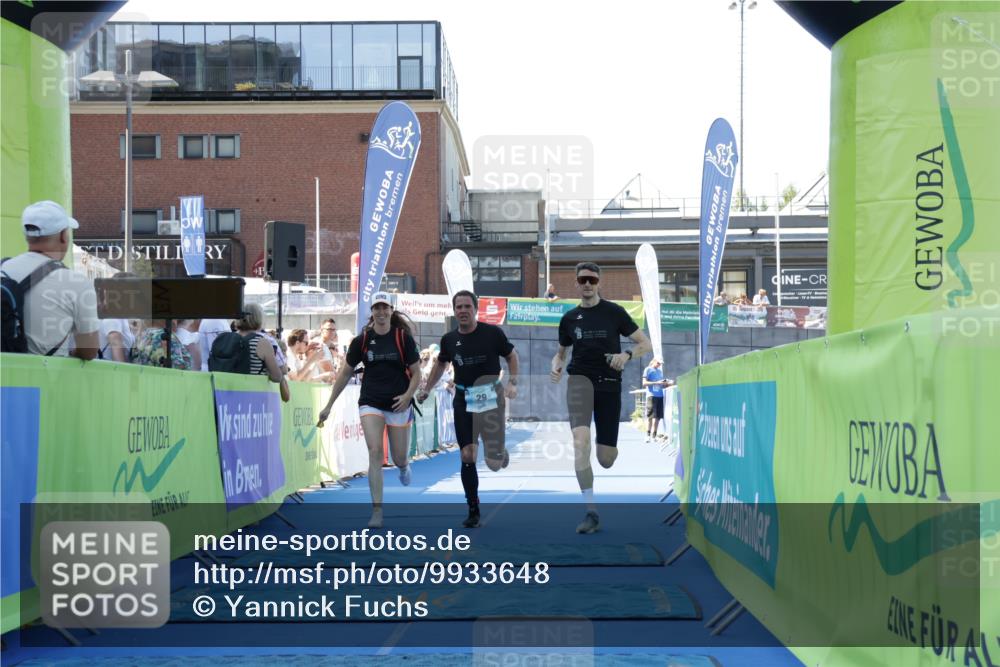09.08.2026 - GEWOBA Citytriathlon Bremen Yannick Fuchs http://msf.ph/oto/9933648 09.08.2026 11:28:17 Ziel 29 meine-sportfotos.de