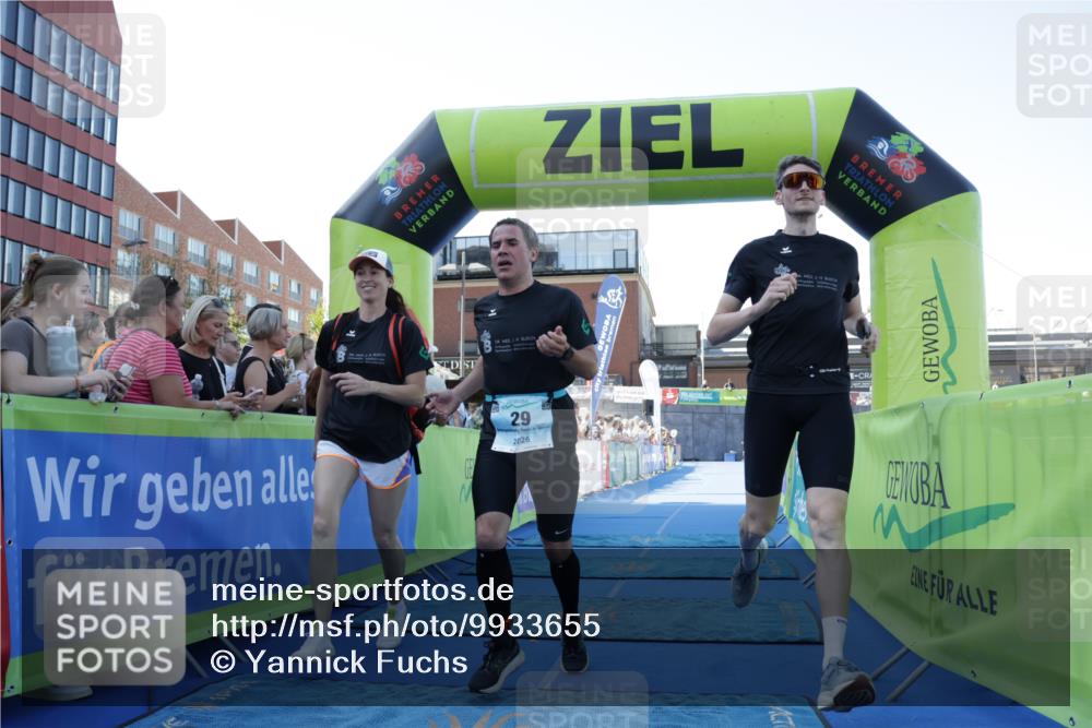 09.08.2026 - GEWOBA Citytriathlon Bremen Yannick Fuchs http://msf.ph/oto/9933655 09.08.2026 11:28:19 Ziel 29 meine-sportfotos.de