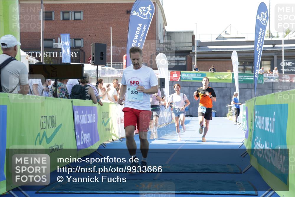 09.08.2026 - GEWOBA Citytriathlon Bremen Yannick Fuchs http://msf.ph/oto/9933666 09.08.2026 11:28:29 Ziel 147, 233 meine-sportfotos.de