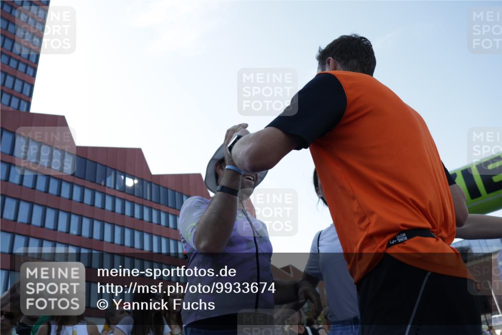 09.08.2026 - GEWOBA Citytriathlon Bremen Yannick Fuchs http://msf.ph/oto/9933674 09.08.2026 11:28:34 Ziel 99, 147 meine-sportfotos.de