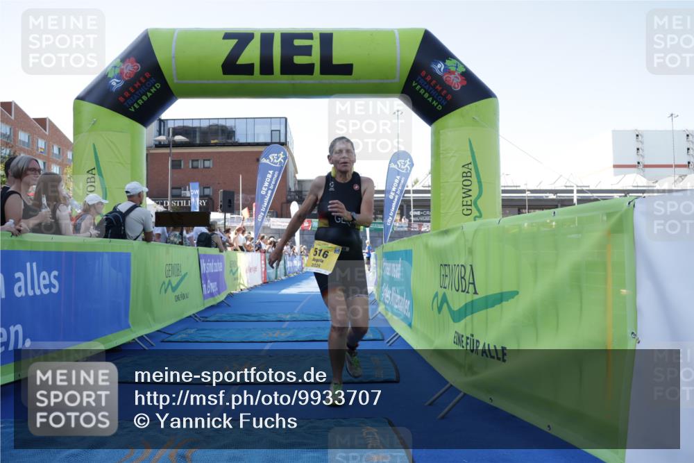 09.08.2026 - GEWOBA Citytriathlon Bremen Yannick Fuchs http://msf.ph/oto/9933707 09.08.2026 11:28:59 Ziel 516 meine-sportfotos.de