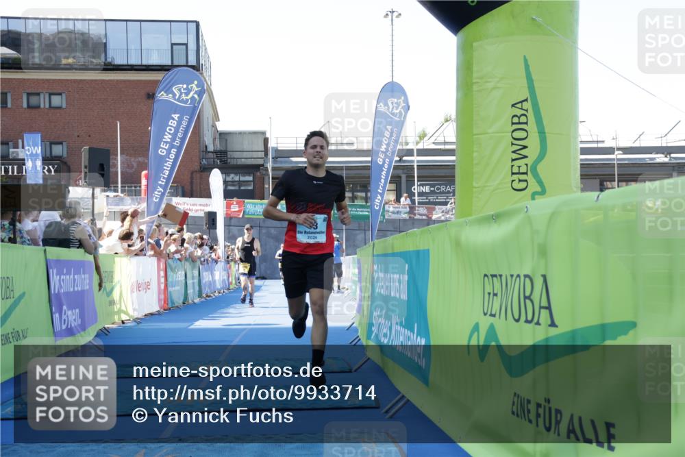 09.08.2026 - GEWOBA Citytriathlon Bremen Yannick Fuchs http://msf.ph/oto/9933714 09.08.2026 11:29:15 Ziel 13, 400 meine-sportfotos.de