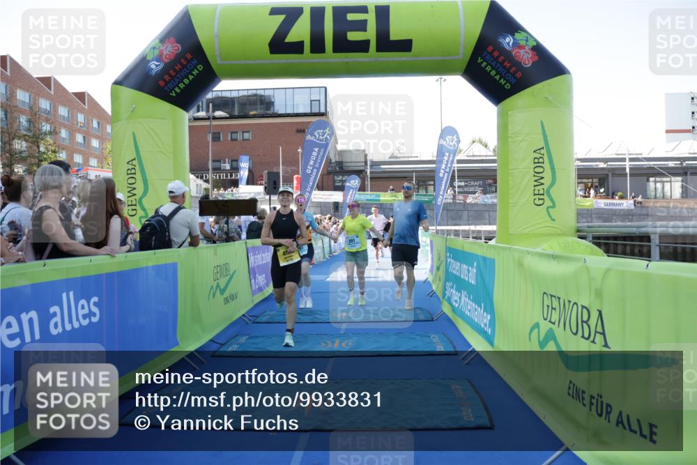 09.08.2026 - GEWOBA Citytriathlon Bremen Yannick Fuchs http://msf.ph/oto/9933831 09.08.2026 11:30:06 Ziel 153, 201, 437, 453, 486 meine-sportfotos.de