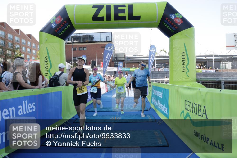 09.08.2026 - GEWOBA Citytriathlon Bremen Yannick Fuchs http://msf.ph/oto/9933833 09.08.2026 11:30:07 Ziel 153, 201, 453, 486 meine-sportfotos.de