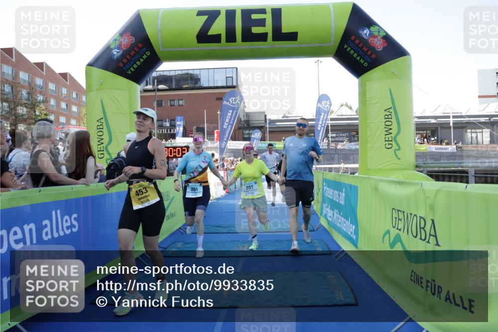 09.08.2026 - GEWOBA Citytriathlon Bremen Yannick Fuchs http://msf.ph/oto/9933835 09.08.2026 11:30:07 Ziel 153, 201, 453, 486 meine-sportfotos.de