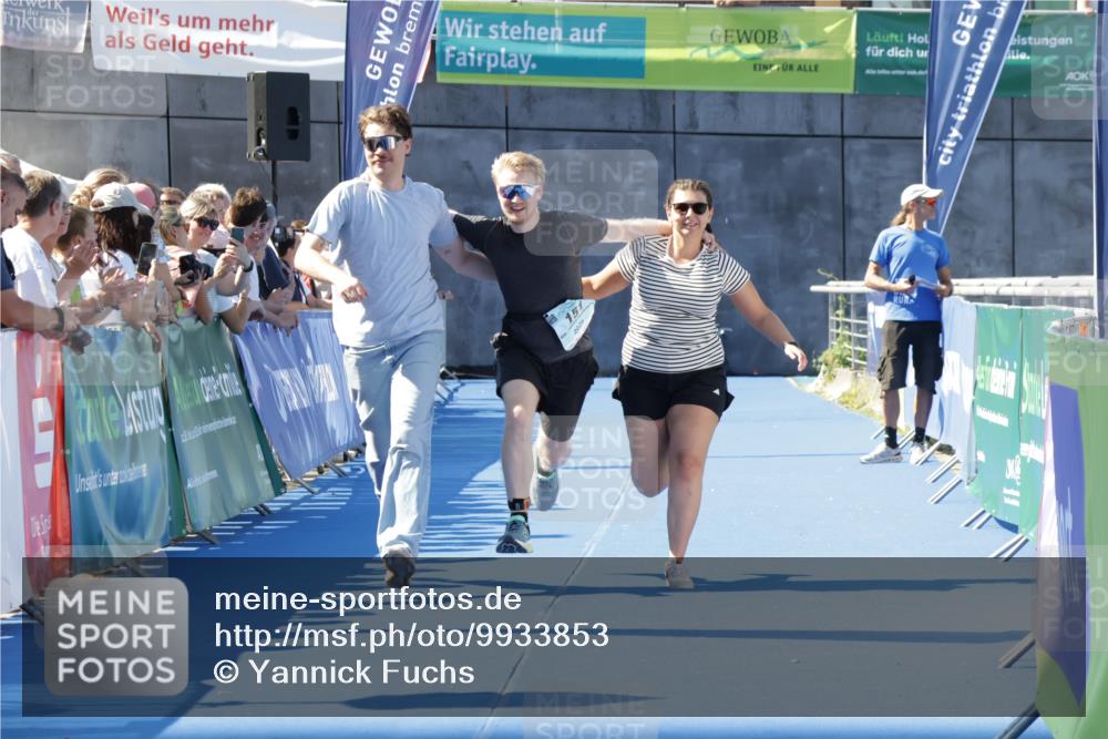 09.08.2026 - GEWOBA Citytriathlon Bremen Yannick Fuchs http://msf.ph/oto/9933853 09.08.2026 11:30:24 Ziel 151, 522 meine-sportfotos.de