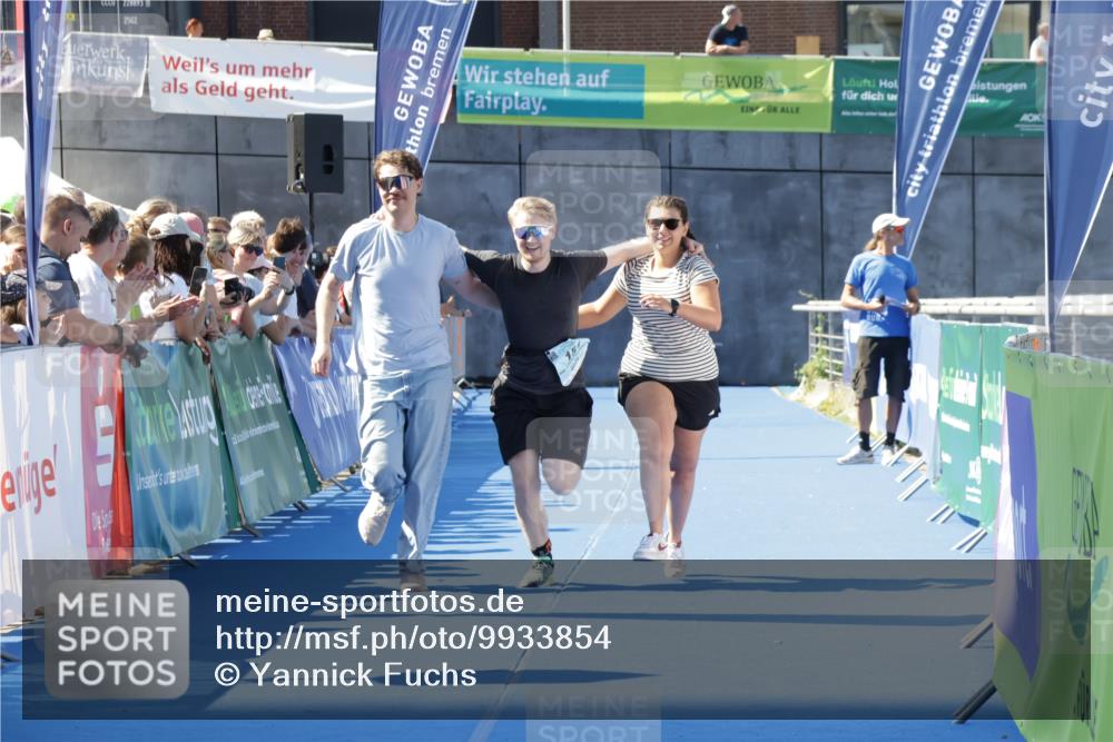 09.08.2026 - GEWOBA Citytriathlon Bremen Yannick Fuchs http://msf.ph/oto/9933854 09.08.2026 11:30:24 Ziel 151, 522 meine-sportfotos.de