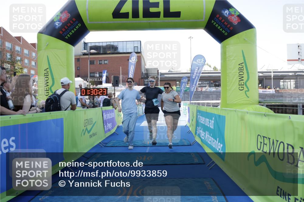 09.08.2026 - GEWOBA Citytriathlon Bremen Yannick Fuchs http://msf.ph/oto/9933859 09.08.2026 11:30:27 Ziel 151 meine-sportfotos.de