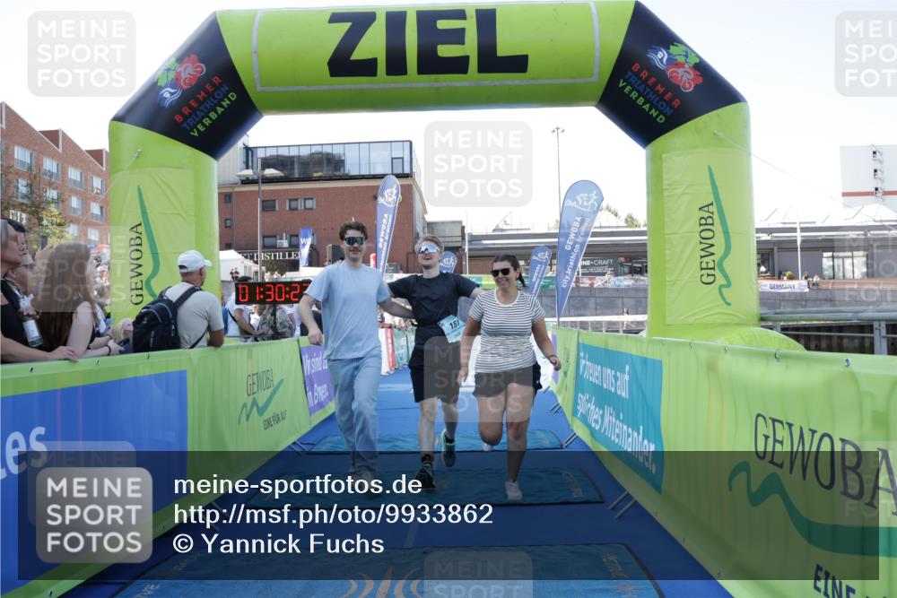 09.08.2026 - GEWOBA Citytriathlon Bremen Yannick Fuchs http://msf.ph/oto/9933862 09.08.2026 11:30:27 Ziel 151 meine-sportfotos.de