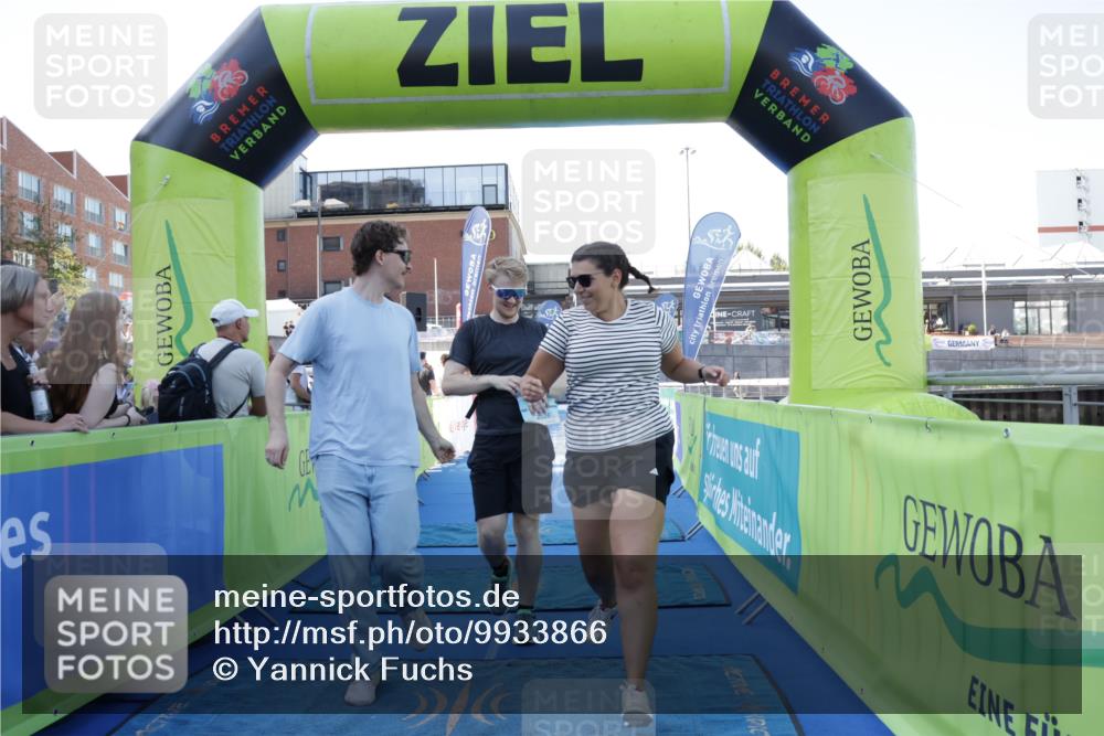 09.08.2026 - GEWOBA Citytriathlon Bremen Yannick Fuchs http://msf.ph/oto/9933866 09.08.2026 11:30:28 Ziel 151 meine-sportfotos.de
