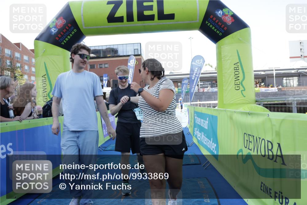09.08.2026 - GEWOBA Citytriathlon Bremen Yannick Fuchs http://msf.ph/oto/9933869 09.08.2026 11:30:28 Ziel 151 meine-sportfotos.de