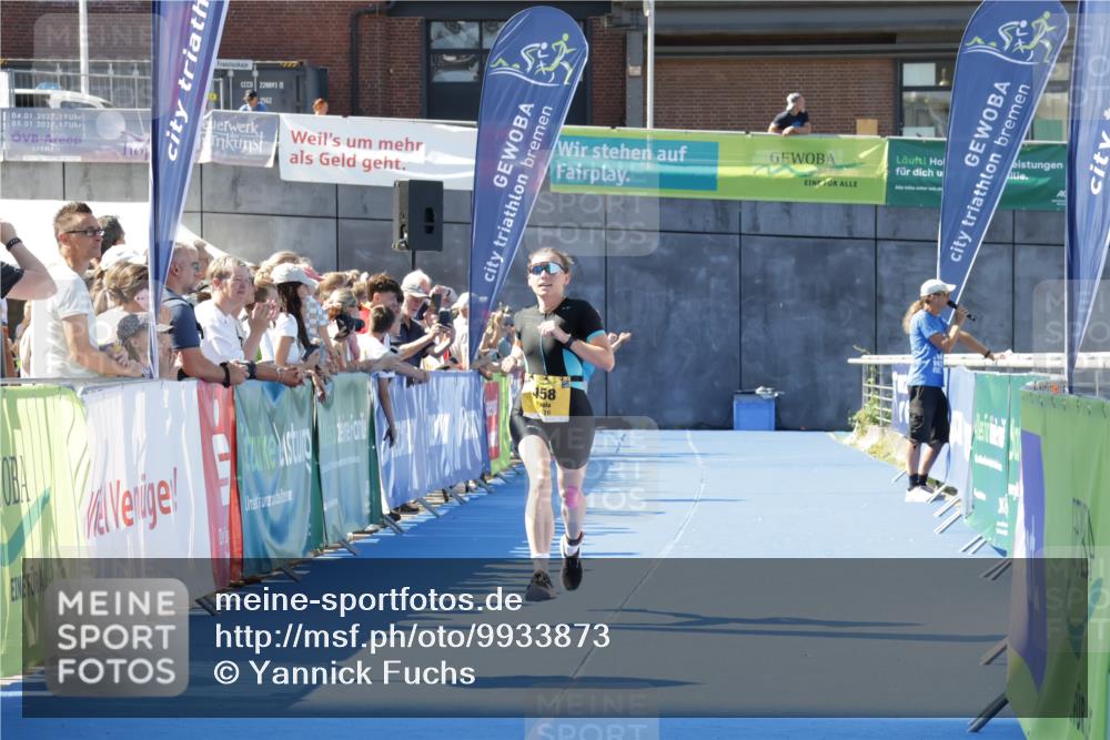 09.08.2026 - GEWOBA Citytriathlon Bremen Yannick Fuchs http://msf.ph/oto/9933873 09.08.2026 11:30:39 Ziel 458 meine-sportfotos.de