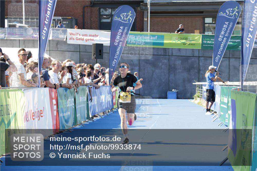 09.08.2026 - GEWOBA Citytriathlon Bremen Yannick Fuchs http://msf.ph/oto/9933874 09.08.2026 11:30:39 Ziel 458 meine-sportfotos.de