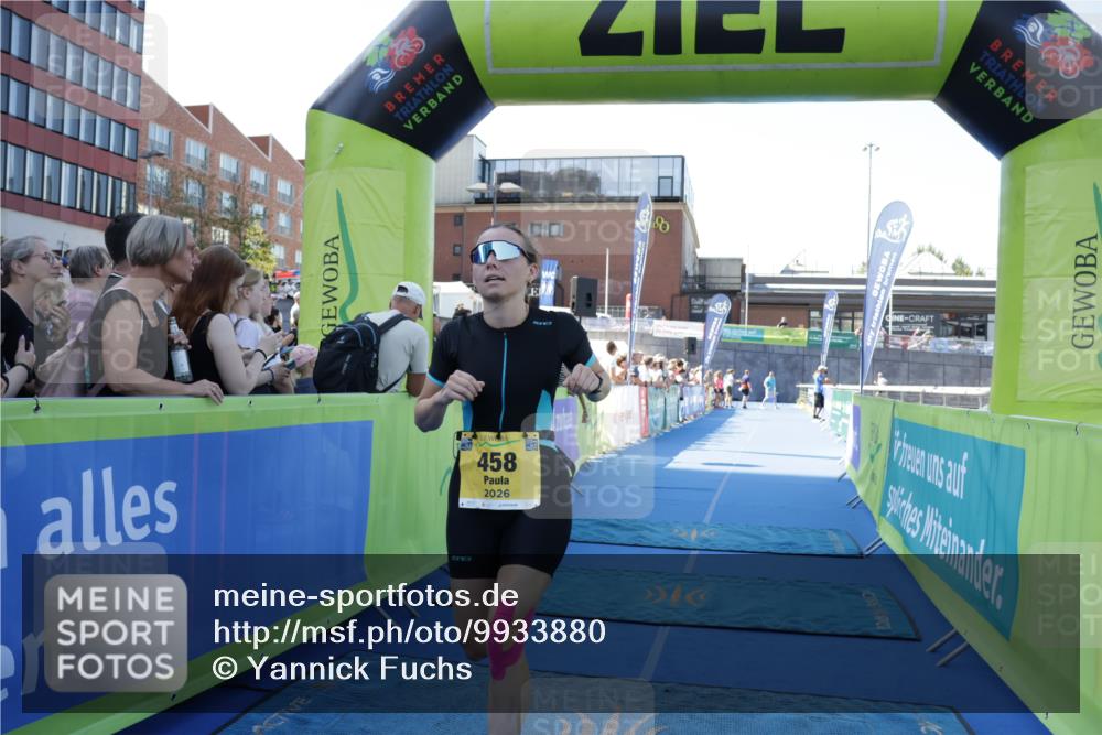 09.08.2026 - GEWOBA Citytriathlon Bremen Yannick Fuchs http://msf.ph/oto/9933880 09.08.2026 11:30:43 Ziel 458 meine-sportfotos.de