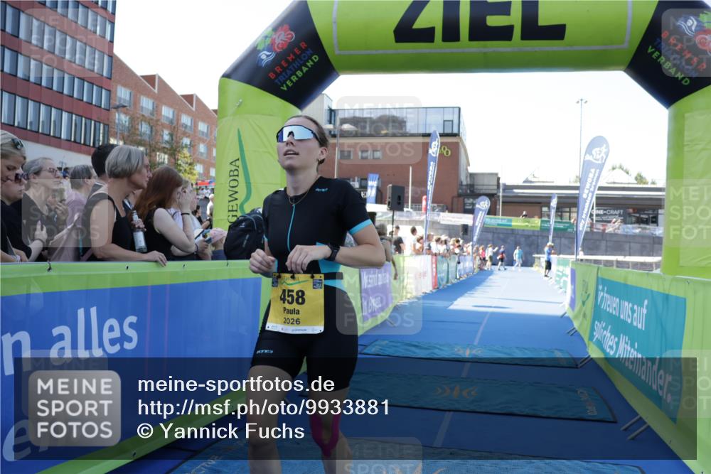 09.08.2026 - GEWOBA Citytriathlon Bremen Yannick Fuchs http://msf.ph/oto/9933881 09.08.2026 11:30:43 Ziel 458 meine-sportfotos.de
